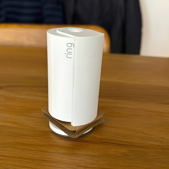 Indoor Cam RING! - Picture 2 of 4